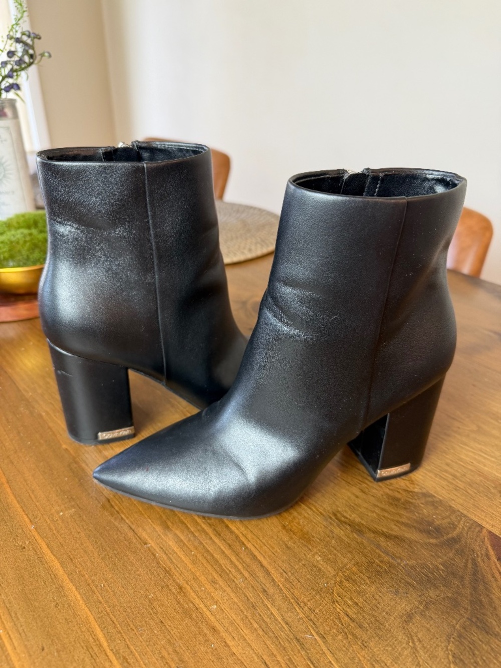 Black Calvin Klein Leather Ankle Boots Side Zip Chunk Heel Pointy Toe Wms 7 1/2M